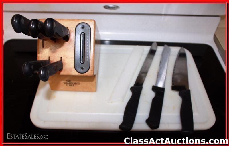 Pampered Chef KnifeSet / Block with built in sharpener & 3 Misc Knives