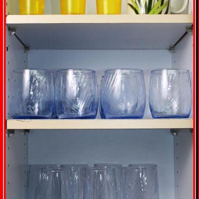 3 Shelves of Drinking/Juice Glasses - Lot 304