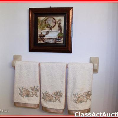 Picture & 3 Towels - Lot 227