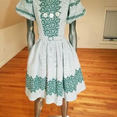 Vtg 1940's grid /floral sweep cotton belted dress large buttons