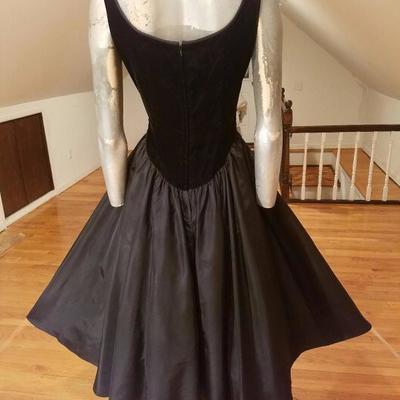 Vtg Gunne Sax Taffeta & Velour full sweep dress Tulle crinoline 