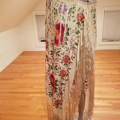 Vtg 1930's Japanese hand embroidered silk Shawl/Pareo dress long fringes
