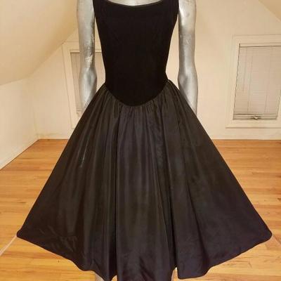 Vtg Gunne Sax Taffeta & Velour full sweep dress Tulle crinoline 