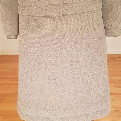 Couture Chanel tweed skirt sit silk cc lined Authentic Paris
