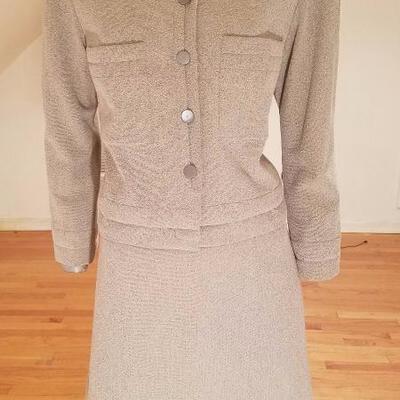 Couture Chanel tweed skirt sit silk cc lined Authentic Paris