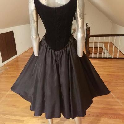 Vtg Gunne Sax Taffeta & Velour full sweep dress Tulle crinoline 