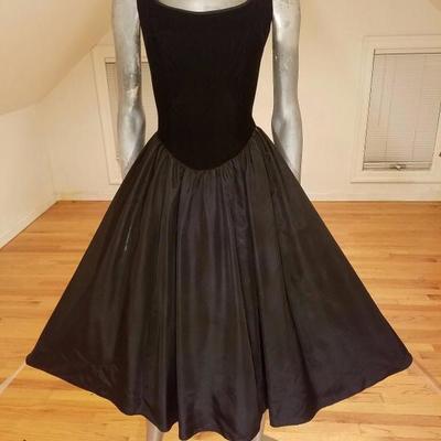 Vtg Gunne Sax Taffeta & Velour full sweep dress Tulle crinoline 