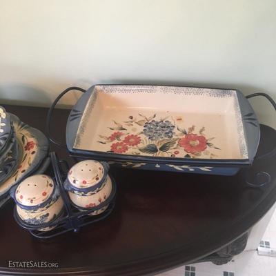 Lot 14 - Certified International Flora Dishes 
