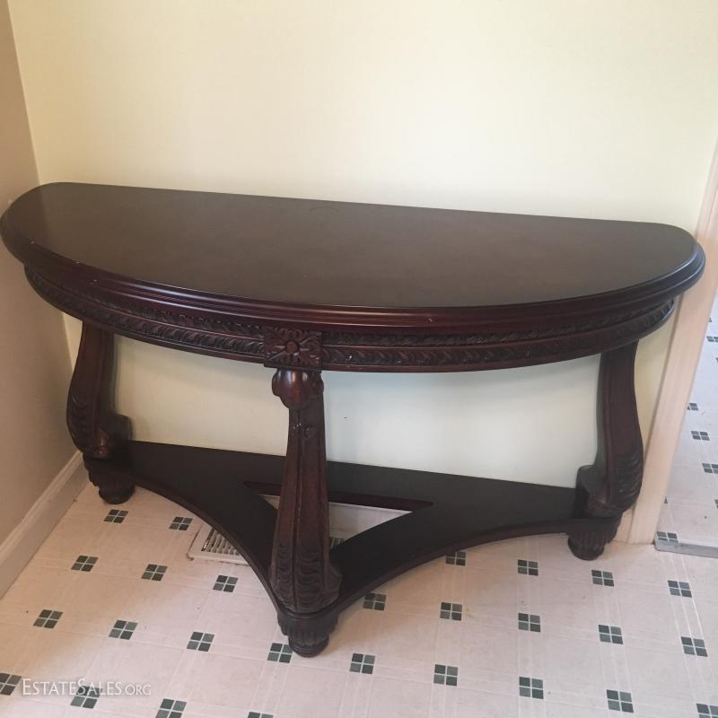 Lot 7 Curved Wall Table
