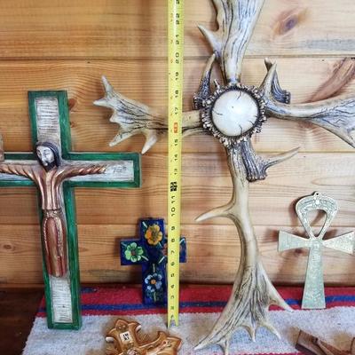 Lot-E3 Lot of 11 Mixed Crucifixes Crosses Wall Hanging Religious