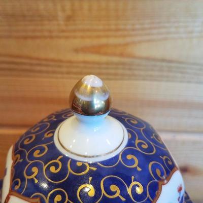 Lot-A12 Oriental Porcelain Ginger Jar Japan Decorative