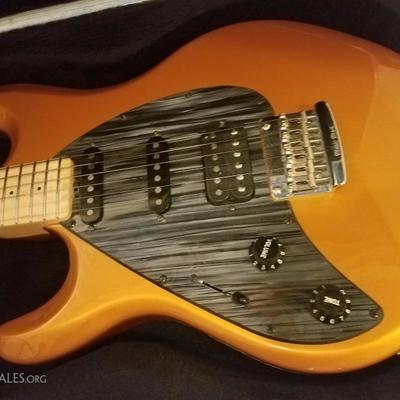 Lot-F9 Silhoutte Special Left Hand Guitar Ernie Ball Music Man in Aztec Gold