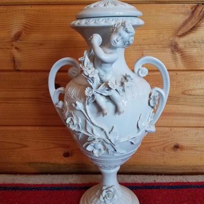 Lot-B46 Large Ardalt Impero Biaco Italian Cherub Porcelain Vase