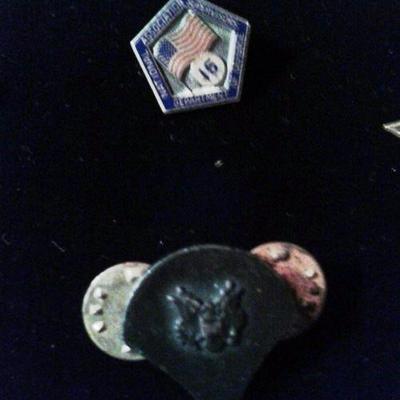 LOT 1 -VINTAGE ASSORTED LAPEL/TIE PIN COLLECTION 