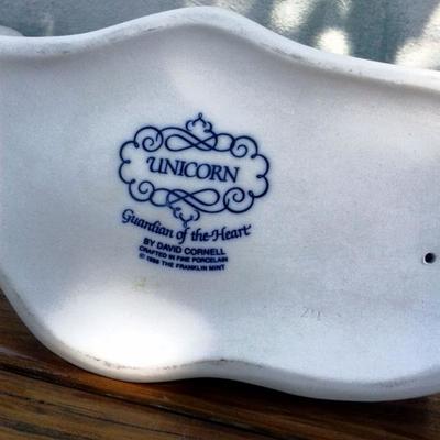 LOT 9 - VINTAGE CERAMIC/PORCELAIN UNICORN COLLECTION