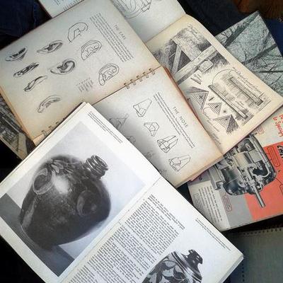 LOT 4 - BOOK BOX (A VINTAGE ART BOOKS SURPRISE!)