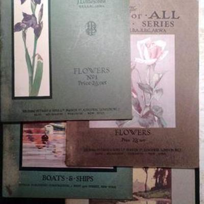 LOT 4 - BOOK BOX (A VINTAGE ART BOOKS SURPRISE!)