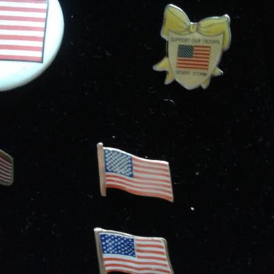 LOT 6 - 10 VINTAGE AMERICAN FLAG LAPEL/TIE/HAT PINS