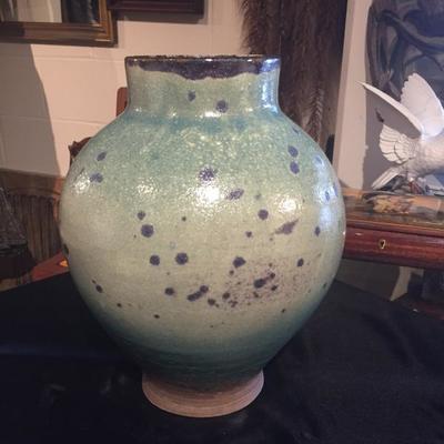 Round Green Porcelain Ash Glaze with Blue Spots