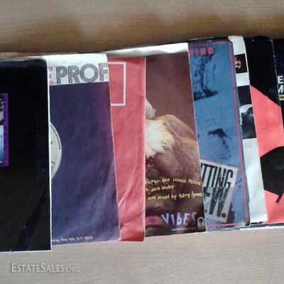 LOT 19 - VINTAGE 45s RECORD COLLECTION - Various Artists
