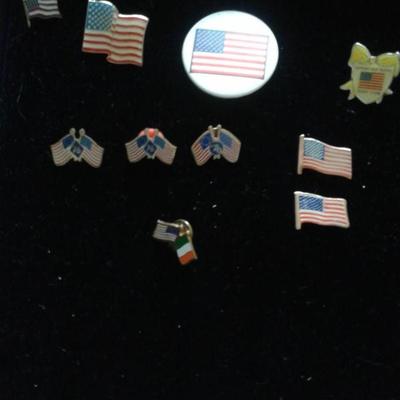 LOT 6 - 10 VINTAGE AMERICAN FLAG LAPEL/TIE/HAT PINS