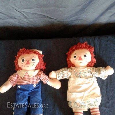 LOT 23 - VINTAGE RAGGEDY ANN AND ANDY DOLLS (CIRCA 1980s)