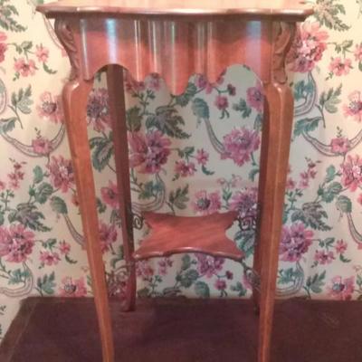 Lot 10 - Oak Side Table