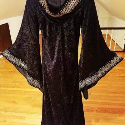 Vtg 1970's mexican burnout velvet Caftan with hood gold painted trim