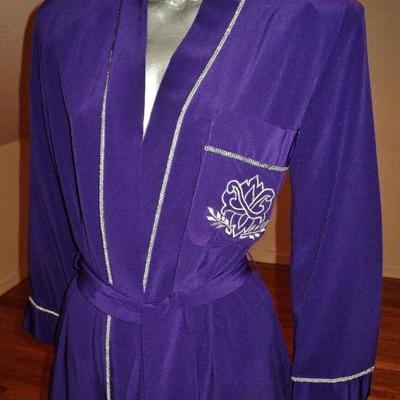 Vtg Iconic Natori Purple kimono/robe crest embroidery sash belt