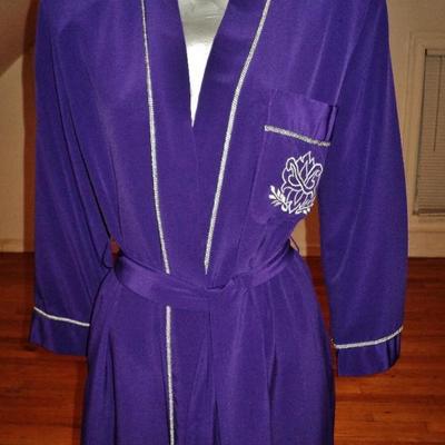 Vtg Iconic Natori Purple kimono/robe crest embroidery sash belt