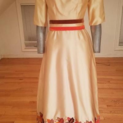 Vtg 1940's hand embroidered maxi gown velour belt/bow
