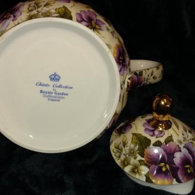 B3-12 VINTAGE ROYALE GARDEN TEAPOT-CHINTZ