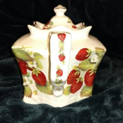 B4-17 Vintage Crown Burslem Teapot, Strawberry
