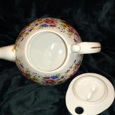 B7-35 VINTAGE Henry Teapot, Staffordshire, England 2-3 Cup