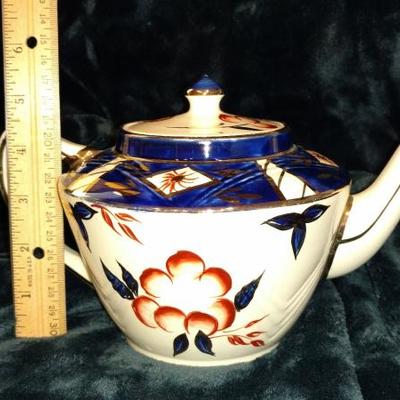 B6-27 VINTAGE Sadler Teapot, #1551 