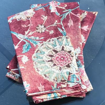 3/ floral print napkins