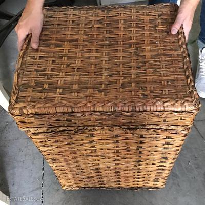 Wicker basket 