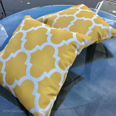 Yellow and white modern pillows 