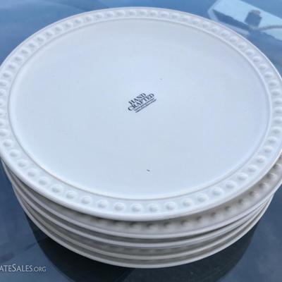 Set 12 off white dinner plates 