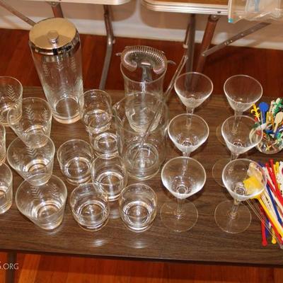 Lot #25 Cocktail Set, Mixers (3), Three Sets of Glasses (6), Stirrers