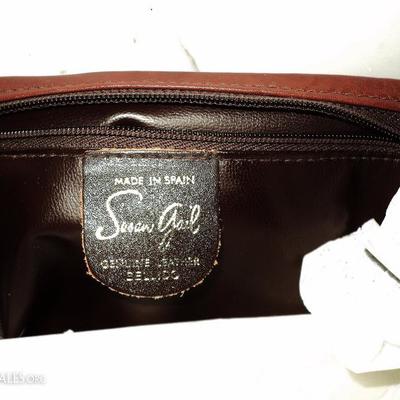  Susan Gail Embossed patched hand/shoulder leather bag merlot brick color Spain