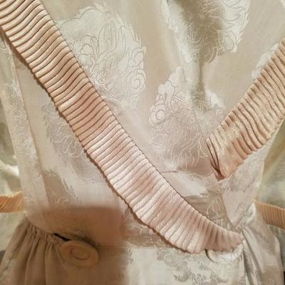  MGM Hollywood Star Elaine Ravell estate 1940's silk embossed dressing gown