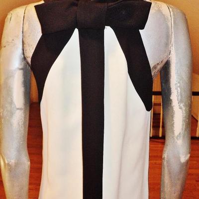 Vtg color block white/black trim wiggle crepe Lord & Taylor dress