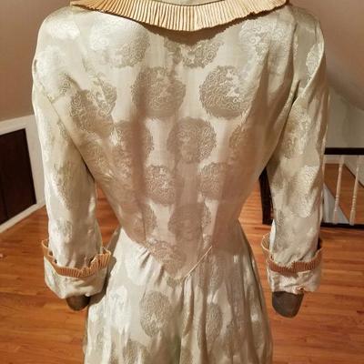  MGM Hollywood Star Elaine Ravell estate 1940's silk embossed dressing gown