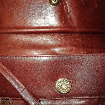  Susan Gail Embossed patched hand/shoulder leather bag merlot brick color Spain