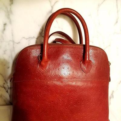 Vtg Ostrich leather Furla  Cross body large camel color Bag made in Italy