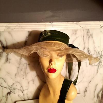 Vtg 1930's large wide brim open crane hat green velour ribbon bow/steamers