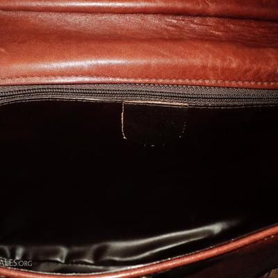  Susan Gail Embossed patched hand/shoulder leather bag merlot brick color Spain