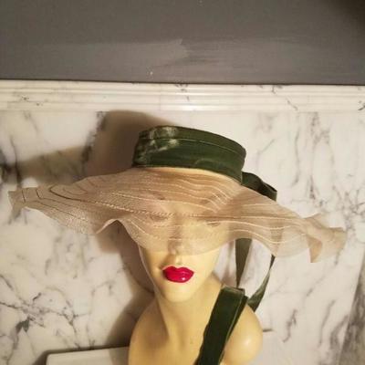 Vtg 1930's large wide brim open crane hat green velour ribbon bow/steamers