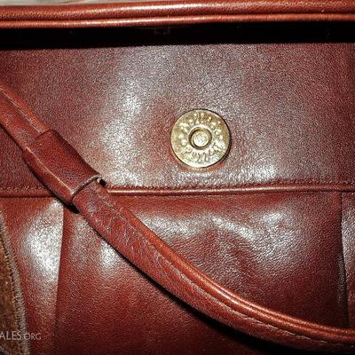  Susan Gail Embossed patched hand/shoulder leather bag merlot brick color Spain